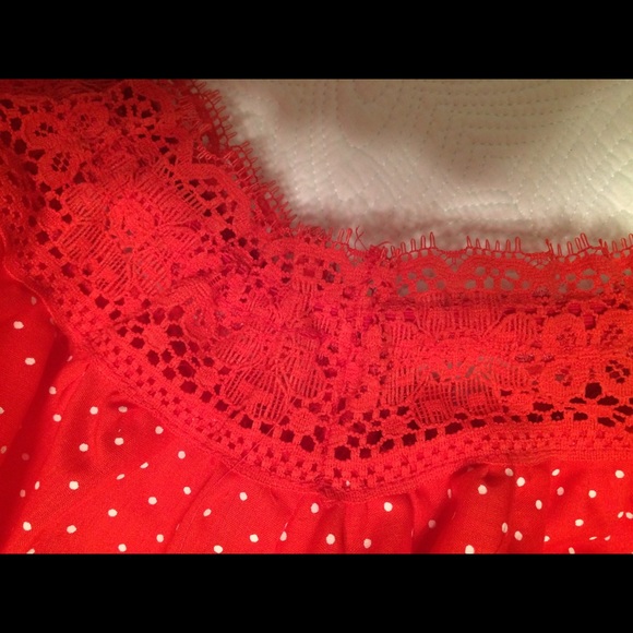 Two piece outfit made of cotton. Has underskirt - Picture 3 of 5